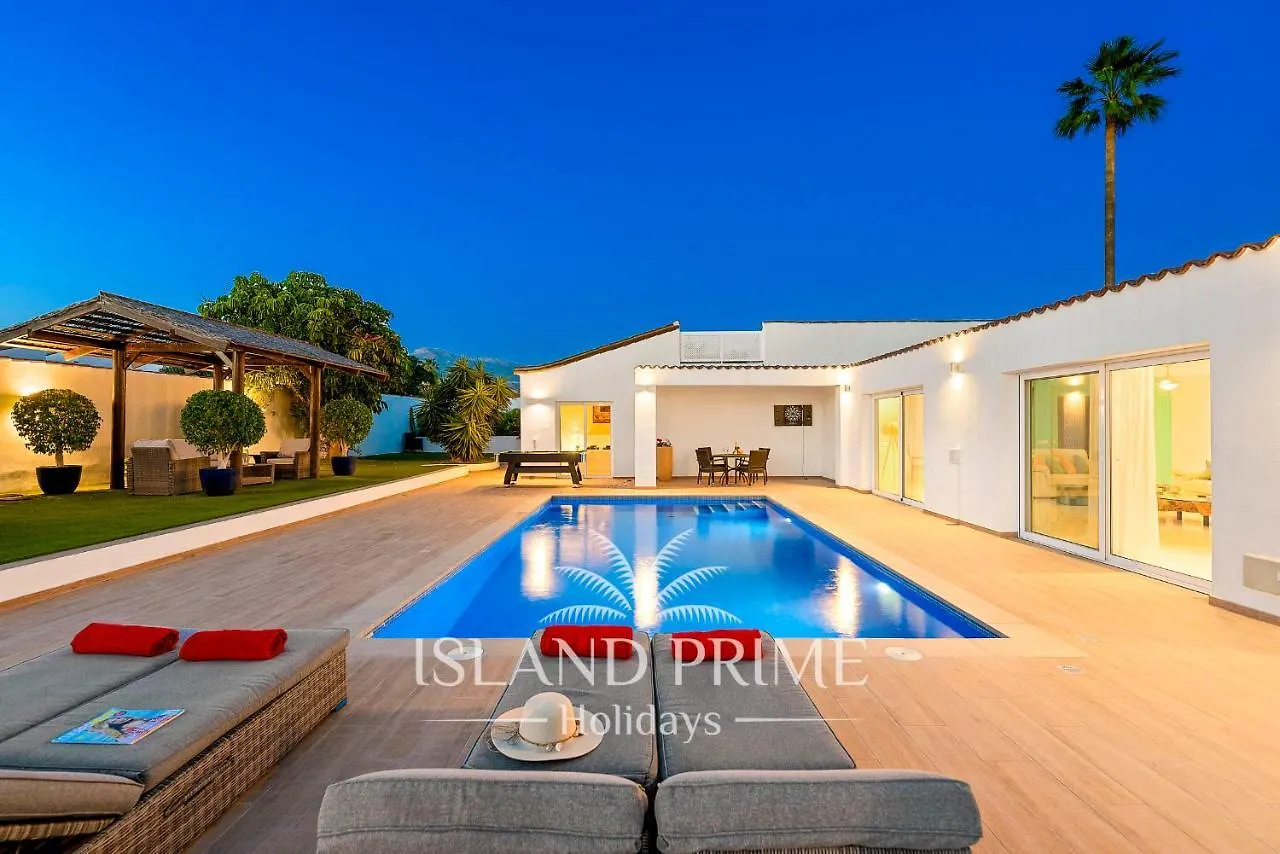 Huge Villa With Amazing Garden In Golf Del Sur Alm160 San Miguel de Abona